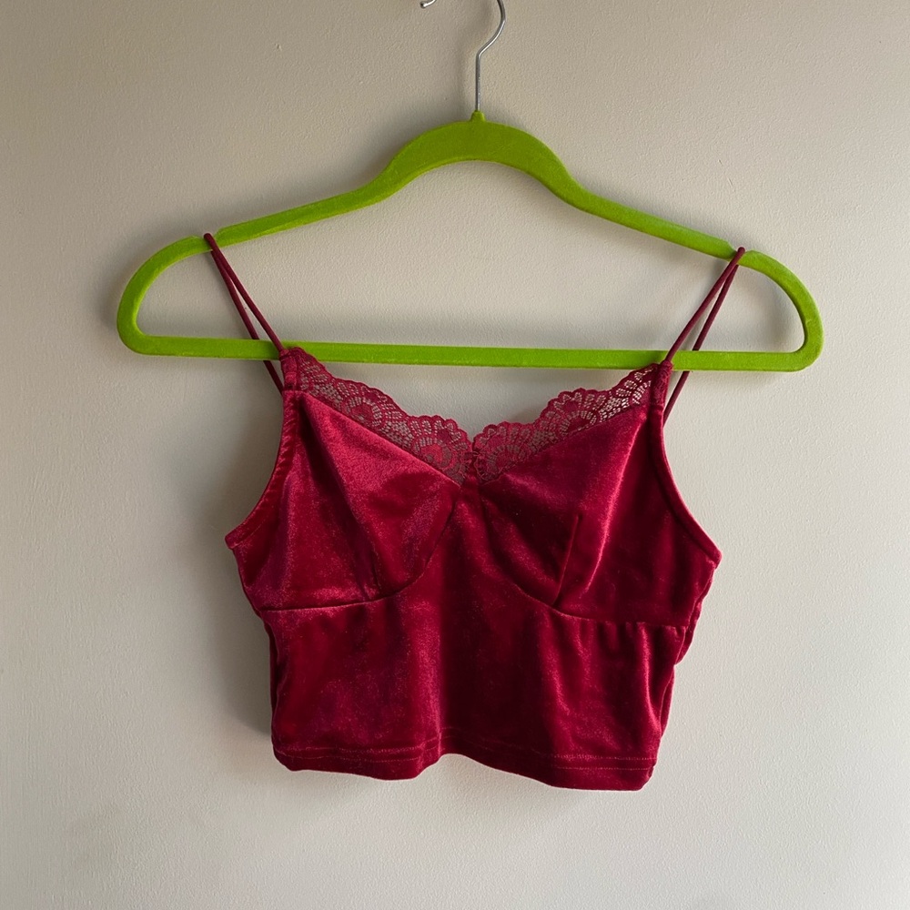 NWOT Burgundy Velvet Lace Trim Cropped Tank